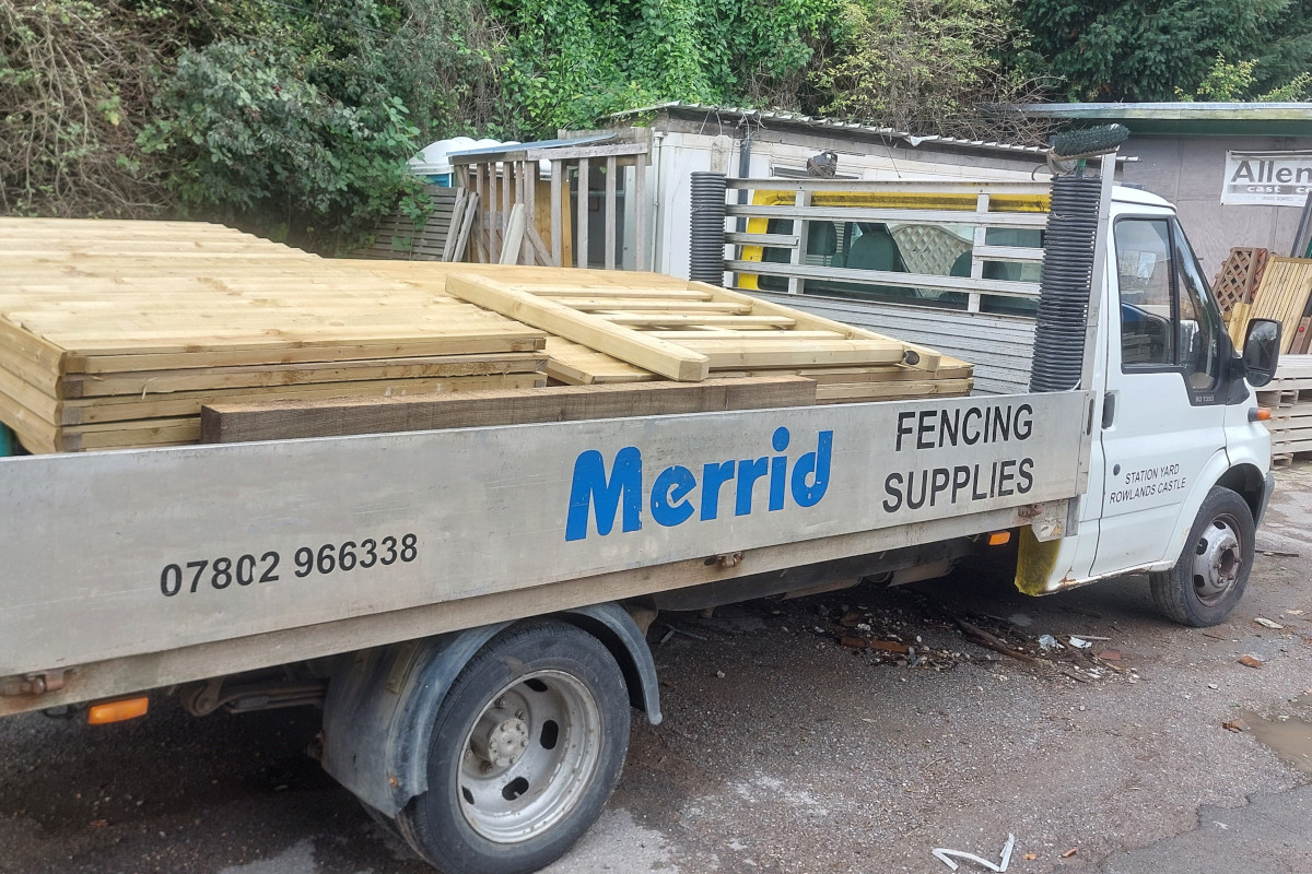 Fencing hardware, garden gates for sale Hampshire